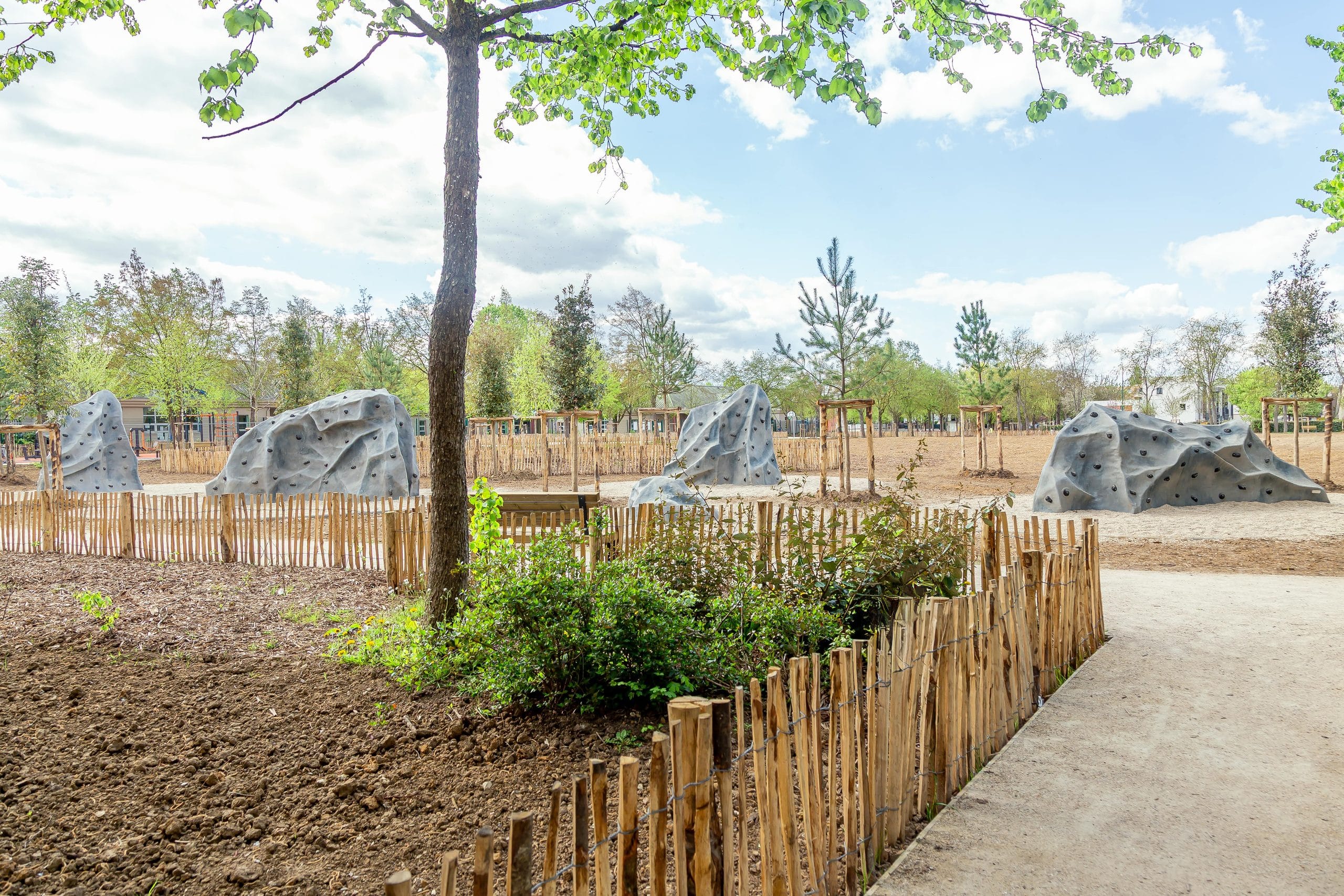 zone pour Rocher escalade parc enfants